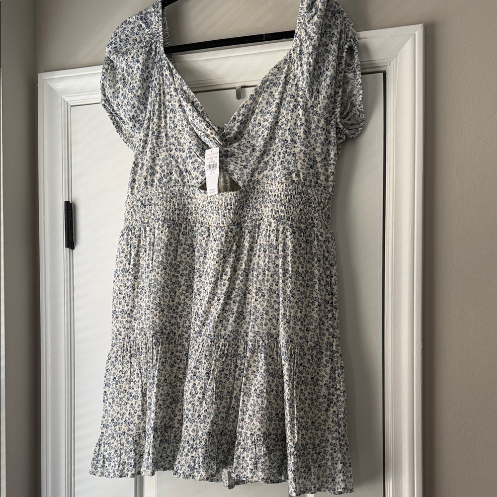 American Eagle Outfitters Blue Floral Knit Top
